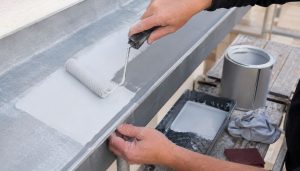 Peinture de gouttière en extérieur